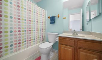 2935 Talaga Dr, Algonquin, IL 60102