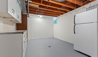 2325 Countryaire Estates Dr, Aberdeen, SD 57401