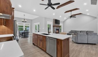 803 NE Lakota Dr, Adrian, MO 64720