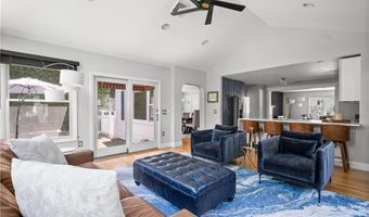 70 Baldwin Orchard Dr, Cranston, RI 02920