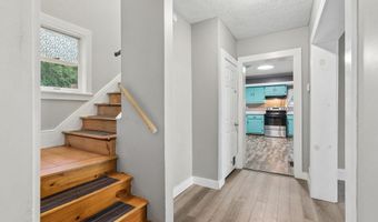 127 Broad St, Auburn, ME 04210