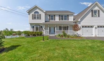 40 Hillview Dr, Bangor, ME 04401
