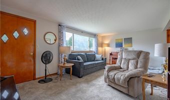 121 Florence Ave, Alliance, OH 44601