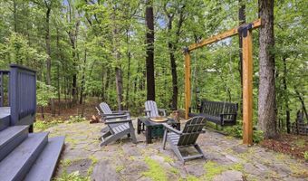 323 PALMER Rd, Basye, VA 22810
