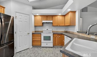 16720 Columbia Ave, Caldwell, ID 83607