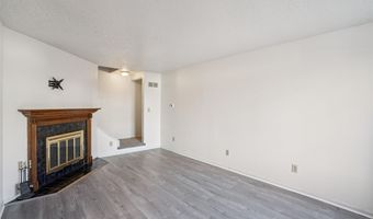 944 Sunburst Ln, Altoona, IA 50009