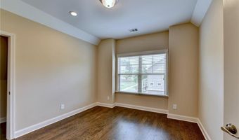 101 Spur Ln, Alpharetta, GA 30009
