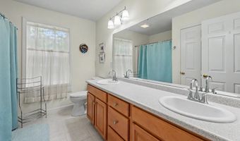 14 Karolina Ln, Bedford, NH 03110