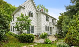 78 Hoyts Hl, Bethel, CT 06801