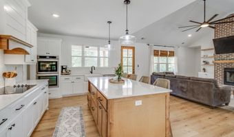 465 Mustang Rd, Camden, SC 29020