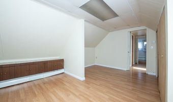 12 Jase Ct, Albany, NY 12208