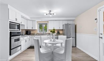 28 Alton Ave, Cumberland, RI 02864