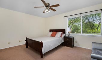 2407 S GOEBBERT Rd G202, Arlington Heights, IL 60005