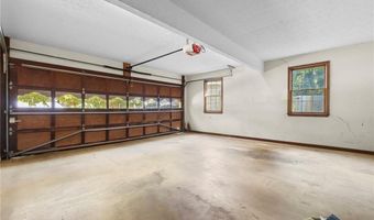 2501 Pine Cove Dr, Tucker, GA 30084