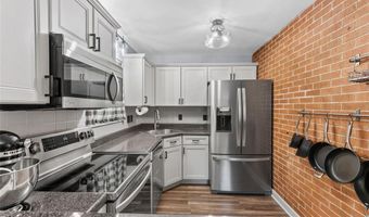 2337 Fairview Dr, Alton, IL 62002