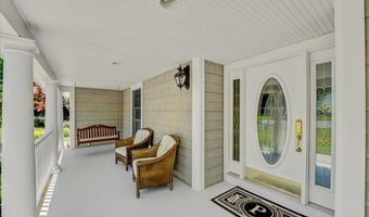 5 Trotter Ter, Belford, NJ 07718