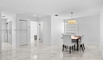3549 Magellan Cir 418, Aventura, FL 33180