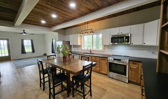 3073 State Highway Ww, Aurora, MO 65605