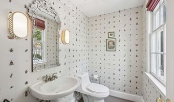 1627 34TH St NW, Washington, DC 20007