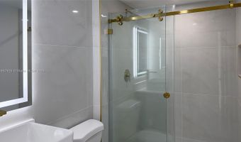 3301 N Country Club Dr 502, Aventura, FL 33180