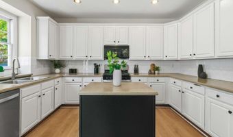 12350 Clairmonte Ave, Alpharetta, GA 30009