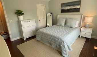 60 Saw Mill Dr 303, North Kingstown, RI 02852