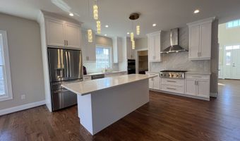 39 Primrose Ln, Cromwell, CT 06416