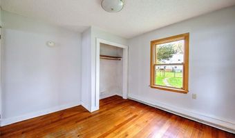 35 Hanson Rd, Barrington, RI 02806