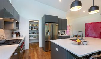 4211 Mantle Ct, Charlotte, NC 28205