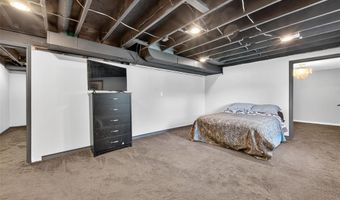 234 St Marys Dr, Ballwin, MO 63021