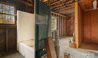 49 Willow Creek Dr, Asheville, NC 28803