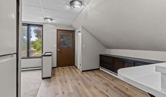 1903 E APPLE CREEK Rd, Appleton, WI 54913