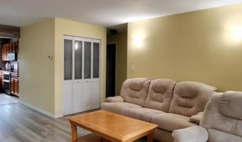 2227 W Nichols Rd E, Arlington Heights, IL 60004