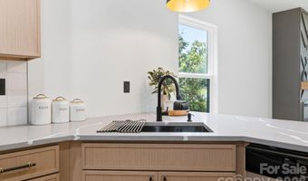 1033 Martin Luther King Jr Dr, Albemarle, NC 28001