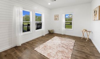 177 Ranier St, Baxley, GA 31513