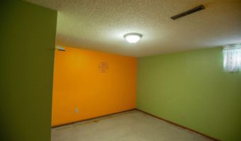 417 S Sample St, Algona, IA 50511
