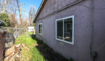 2867 Pinto Ln, Anderson, CA 96007