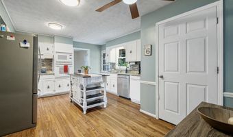 827 CREEK Trl, Anniston, AL 36206