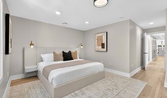 29 W 9TH St, Bayonne, NJ 07002