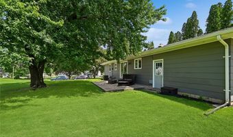 300 S Oak St, Anamosa, IA 52205
