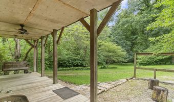594 E Harrod Rd, Austin, IN 47102