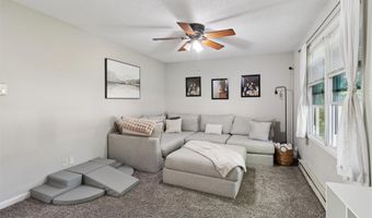 213 10th Ave SW, Altoona, IA 50009