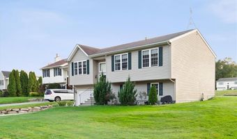 80 TOMAHAWK Trl, Cranston, RI 02921