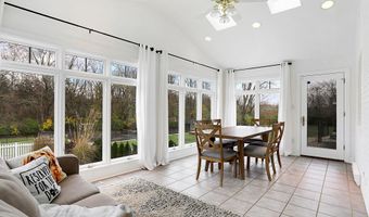 7082 Tremont Dr, Bargersville, IN 46106
