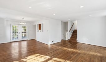 7821 CAYUGA Ave, Bethesda, MD 20817