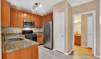 4850 EISENHOWER Ave 202, Alexandria, VA 22304