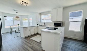 2247 W HIGHLAND St, Chandler, AZ 85224