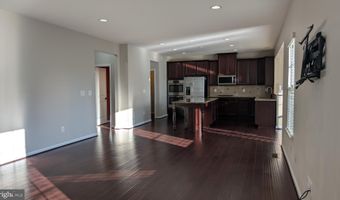 25501 EMERSON OAKS Dr, Aldie, VA 20105