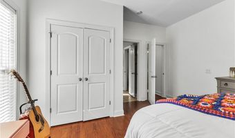 1723 VFW Rd, Auburn, AL 36830