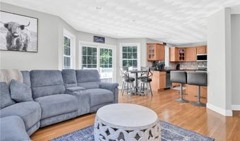 5 WEYMOUTH Ln, Coventry, RI 02816